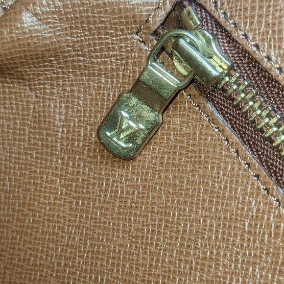 LOUIS VUITTON MARLY DRAGONNE WRISTLET / CLUTCH MONOGRAM - Picture 10 of 13